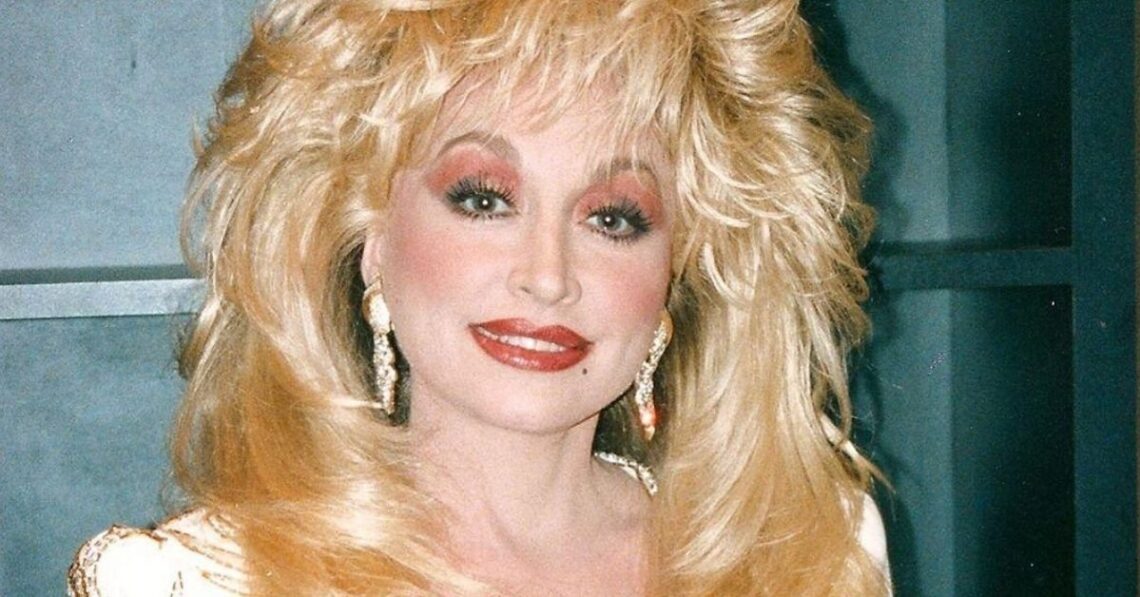 Instagram | @dollyparton