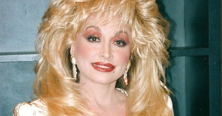 Instagram | @dollyparton