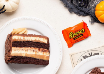 Facebook | @thecheesecakefactory