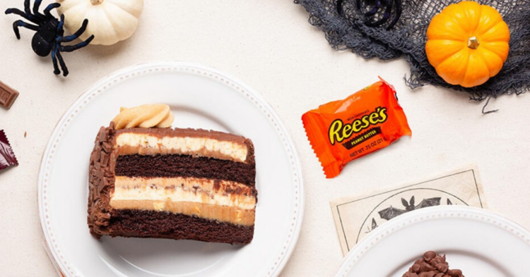 Facebook | @thecheesecakefactory