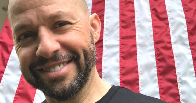 Instagram | @jon_cryer_offcial