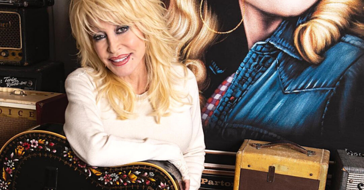 Instagram | @dollyparton