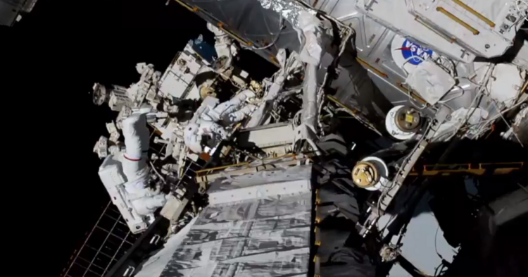 Twitter | @Space_Station