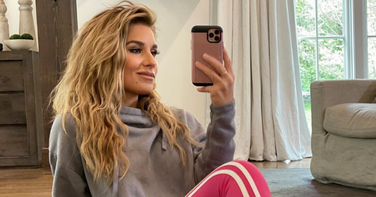 Instagram | @jessiejamesdecker