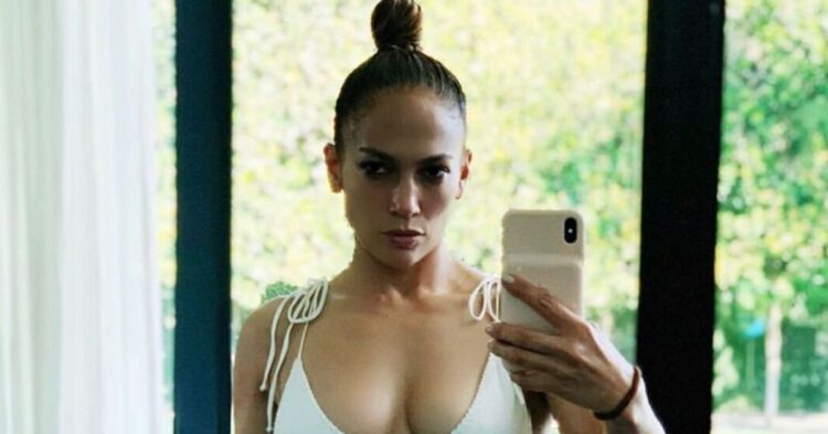 Instagram | @jlo