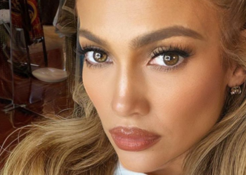 Instagram | @jlo