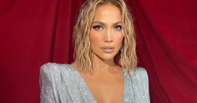 Instagram | @jlo