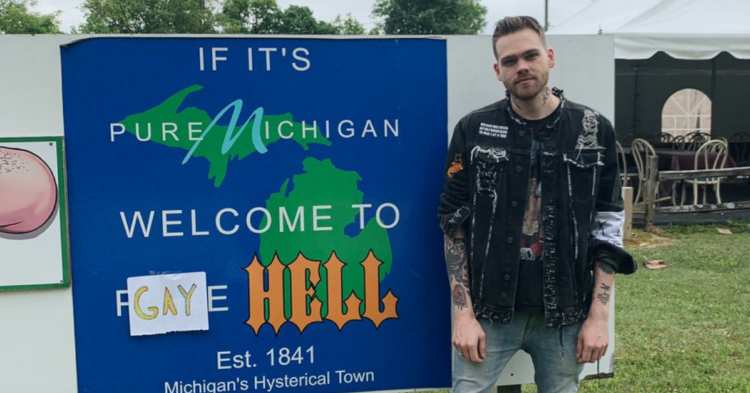 Twitter | @elijahdaniel
