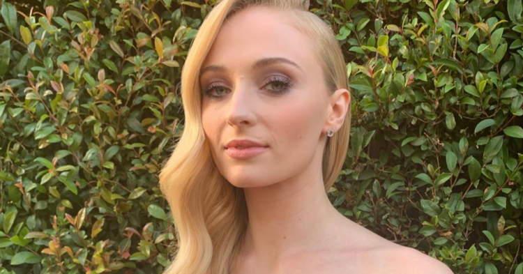 Instagram | @sophiet