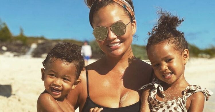 Instagram | @chrissyteigen