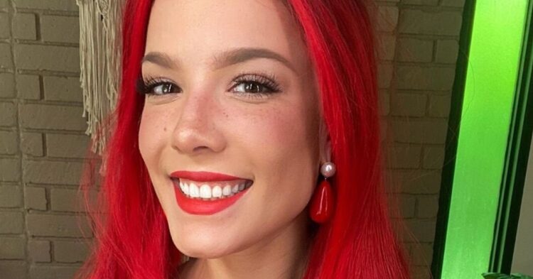 Instagram | @iamhalsey
