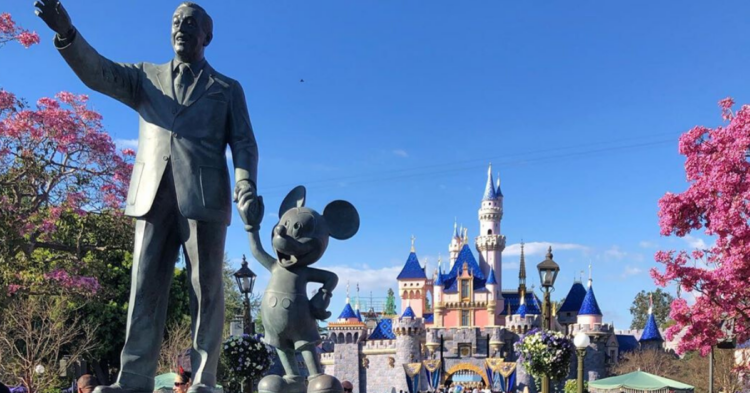 Instagram | @lindsaysdisneyadventure