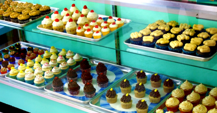 Facebook | Rays Boozy Cupcakes Etc