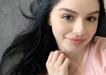 Instagram | @arielwinter