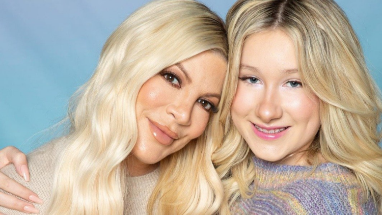 instagram | @torispelling