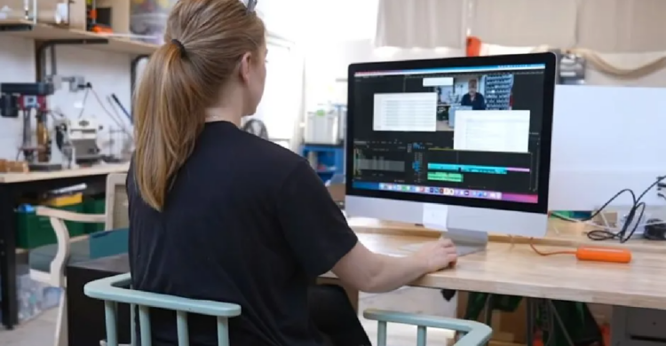 YouTube | Simone Giertz
