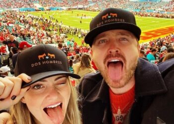 Instagram | @aaronpaul