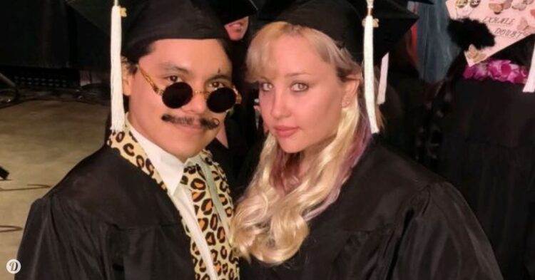 Twitter | @amandabynes