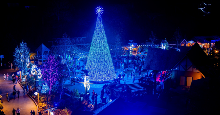 Facebook | Dollywood