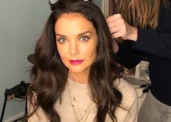 Instagram | @katieholmes212