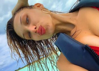 Instagram | @bellahadid