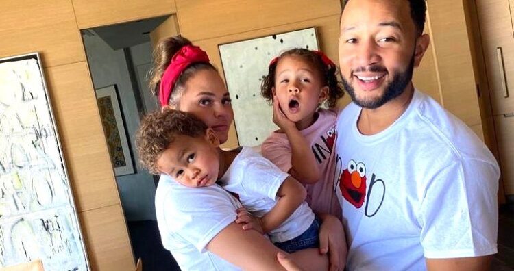 Instagram | @chrissyteigen