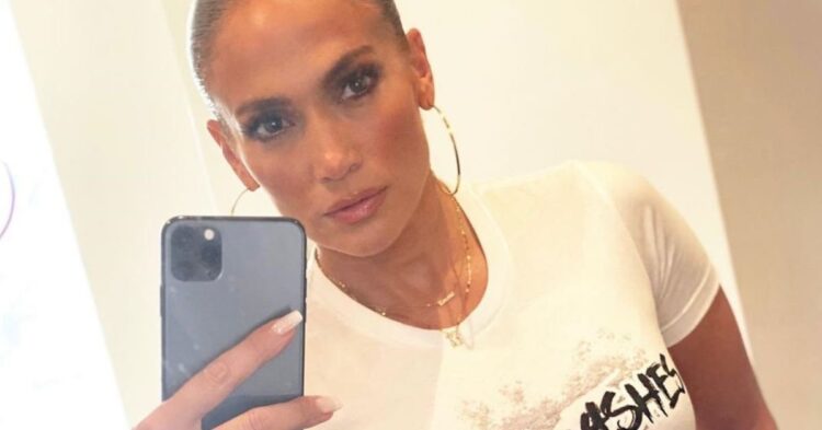 Instagram | @jlo