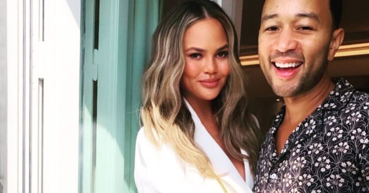 Instagram | @chrissyteigen