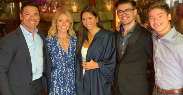 Instagram | @kellyripa