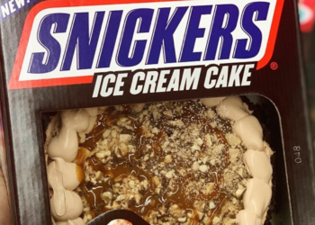 Instagram | @snacksanta