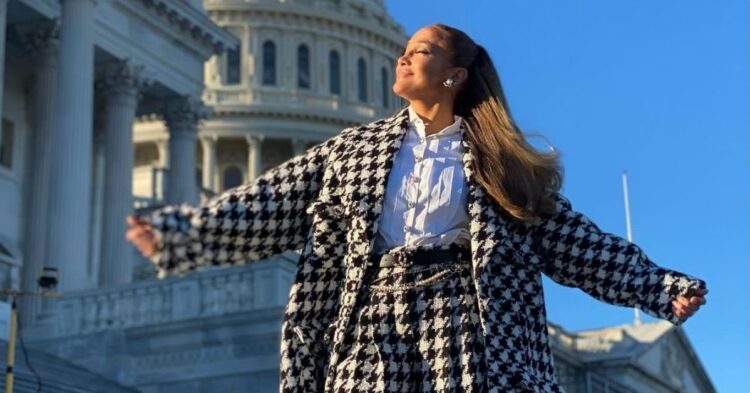 Instagram | @jlo