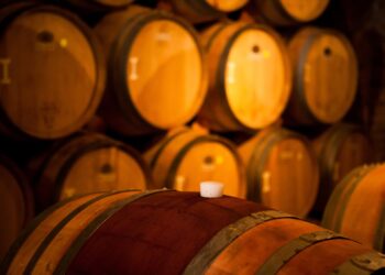Wikimedia | https://commons.wikimedia.org/wiki/File:Adobe_guadalupe_wine_barrel.jpg