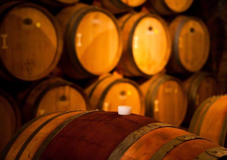 Wikimedia | https://commons.wikimedia.org/wiki/File:Adobe_guadalupe_wine_barrel.jpg