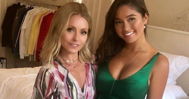 Instagram | @kellyripa