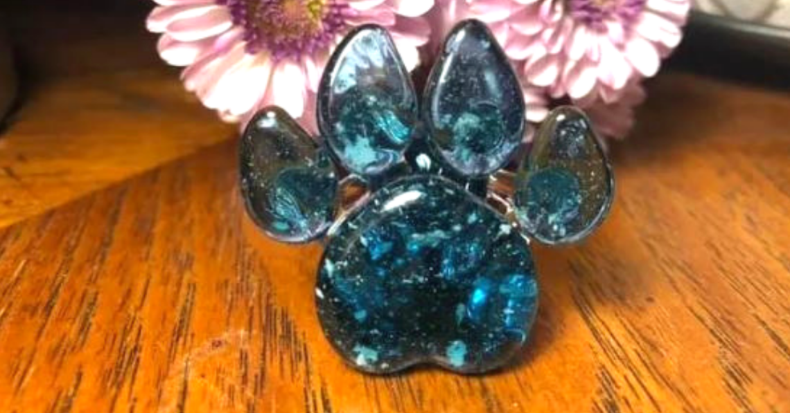 Facebook | Davenport Memorial Glass