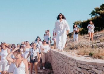 Twitter | @30SECONDSTOMARS