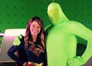 [Instagram | @https://www.instagram.com/p/BVBV7Qwjq8z)melissabenoist](
