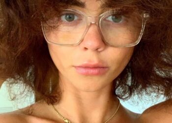 Instagram | @sarahhyland