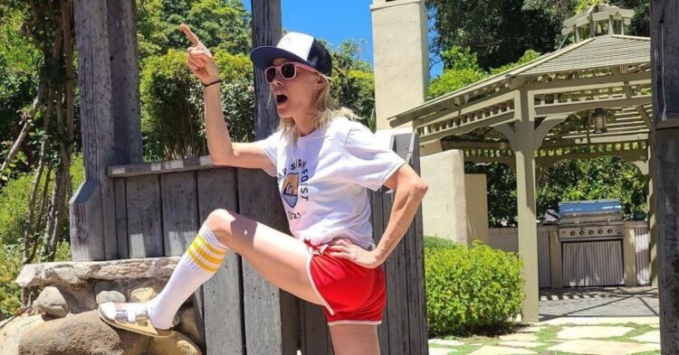 Instagram | @itsjuliebowen