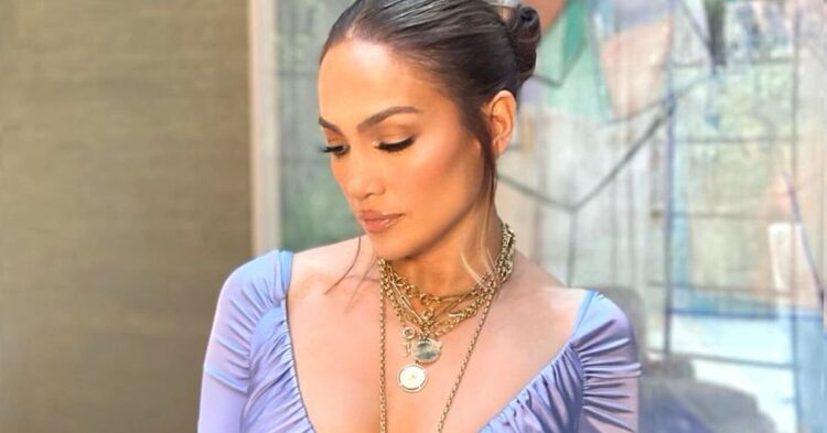 Instagram | @jlo
