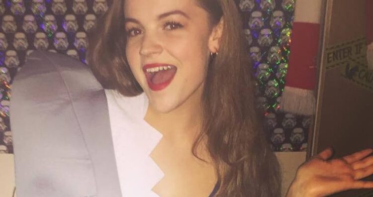 Instagram | @izzy_meikle