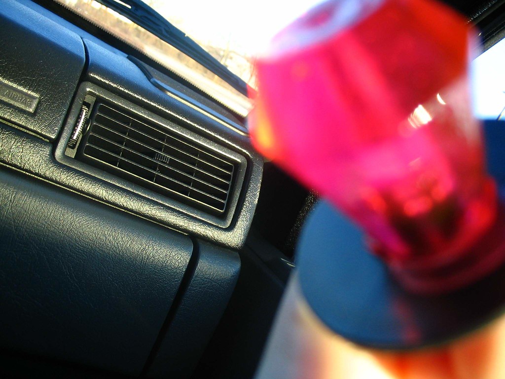 Ring pop in a car