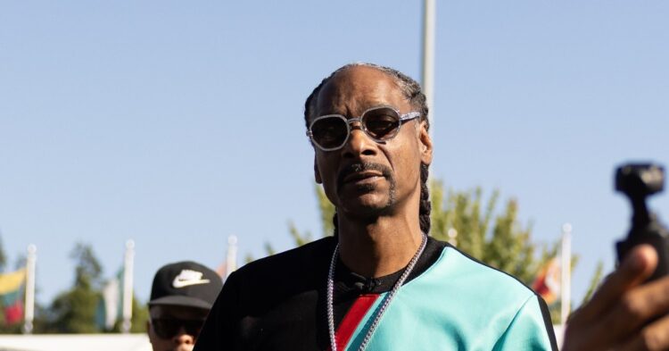 Snoop Dogg walking