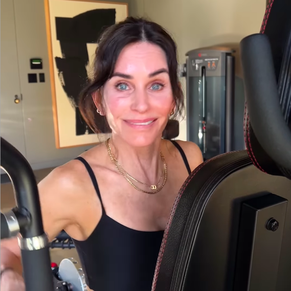 Courtney Cox exercising