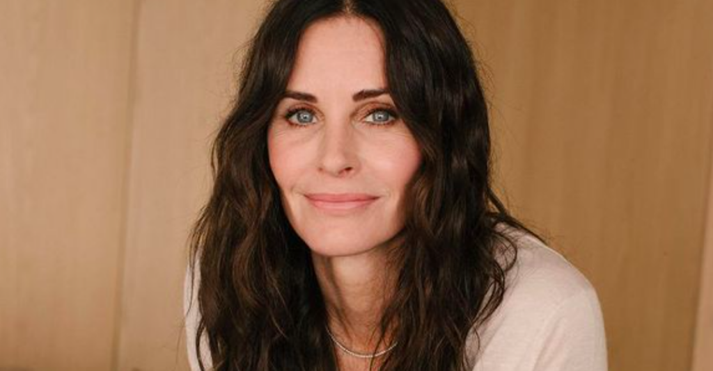 Courtney Cox smiling