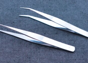 Two tweezers side by side
