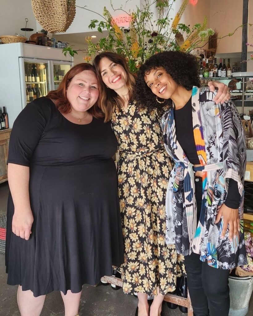 women of this is us smiling together