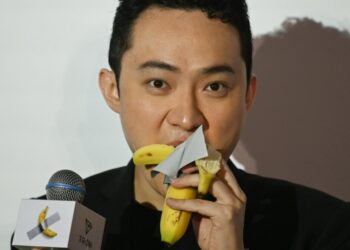 Justin Sun buys a banana for $6.2 million in an auction then eats it
