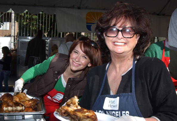 2004 Christmas Eve Meal for the Homeless Hosted By Jennifer Love Hewitt