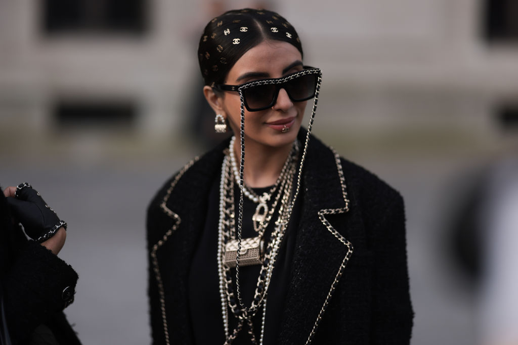 Street Style - Paris Fashion Week - Womenswear Spring/Summer 2025 - Day Nine
